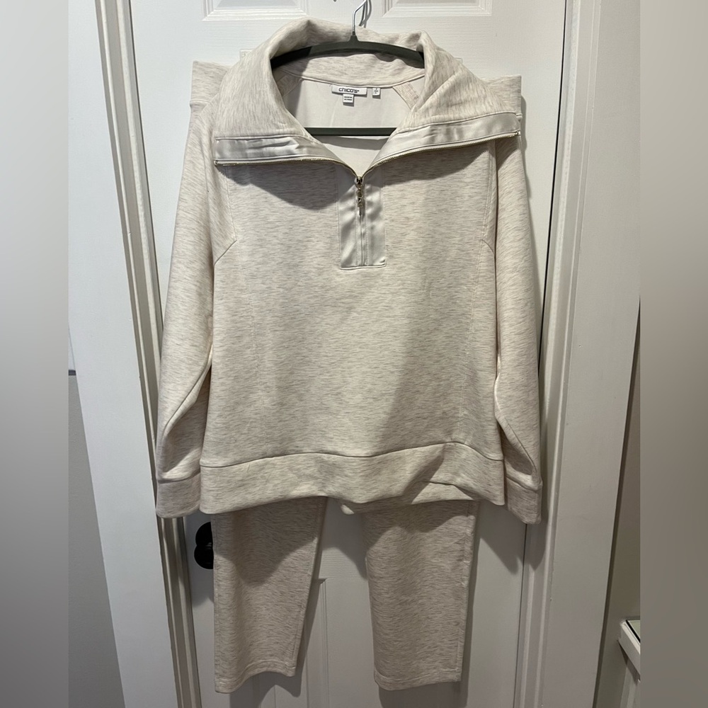 Chicos Zenergy Heathered Soft 2piece Set